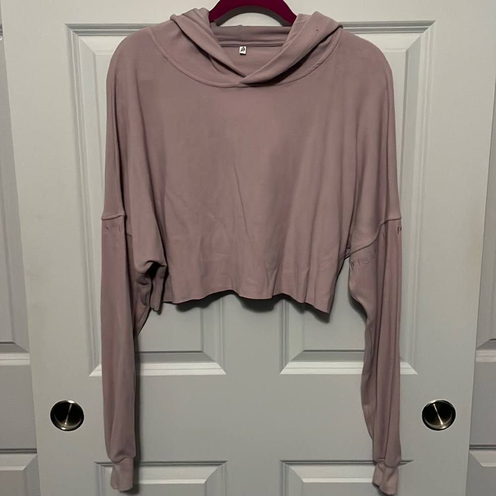 P’tula The Mandi II Cropped Hoodie in Lavender Size Medium